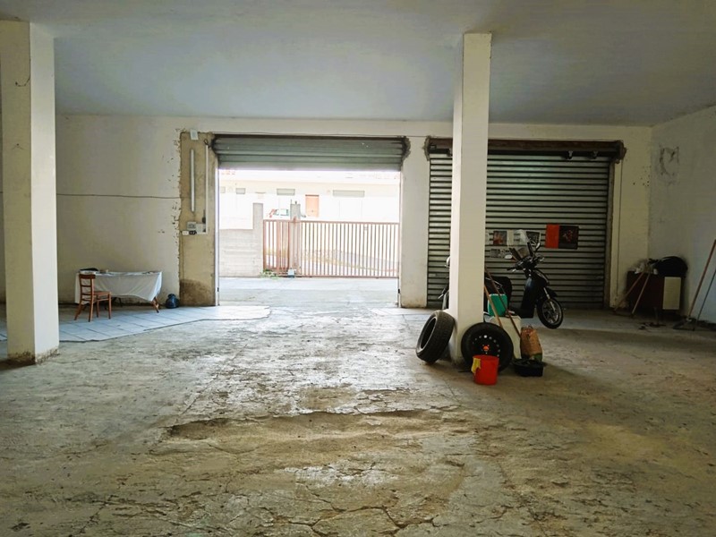 Magazzino in Vendita a Agrigento, 145'000€, 398 m²