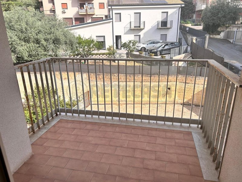 Quadrilocale in Vendita a Caltanissetta, 67'000&euro;, 118 m²