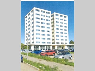 Ufficio in Affitto a Imola, zona Artigianale, 900€, 95 m²