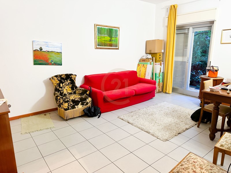 Trilocale in Vendita a Aci Castello, zona Cannizzaro, 250'000€, 90 m², con Box