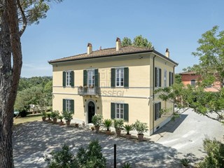 Villa in Vendita a Lucca, 2'850'000&euro;, 840 m²