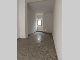 Capannone in Affitto a Terni, zona Centrale, 450€, 40 m²