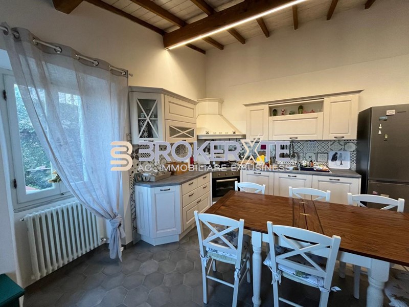 Quadrilocale in Vendita a Luni, zona Nicola, 240'000&euro;, 90 m²