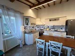 Quadrilocale in Vendita a Luni, zona Nicola, 240'000&euro;, 90 m²