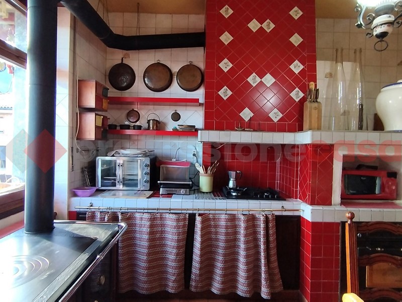 Appartamento in Vendita a Cumiana, 140'000€, 140 m²