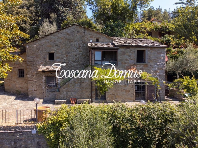 Casale in Vendita a Cortona, 680'000€, 235 m², arredato