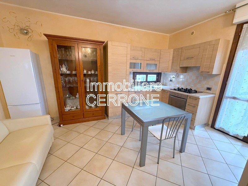 Trilocale in Vendita a Cecina, 215'000€, 67 m², arredato, con Box