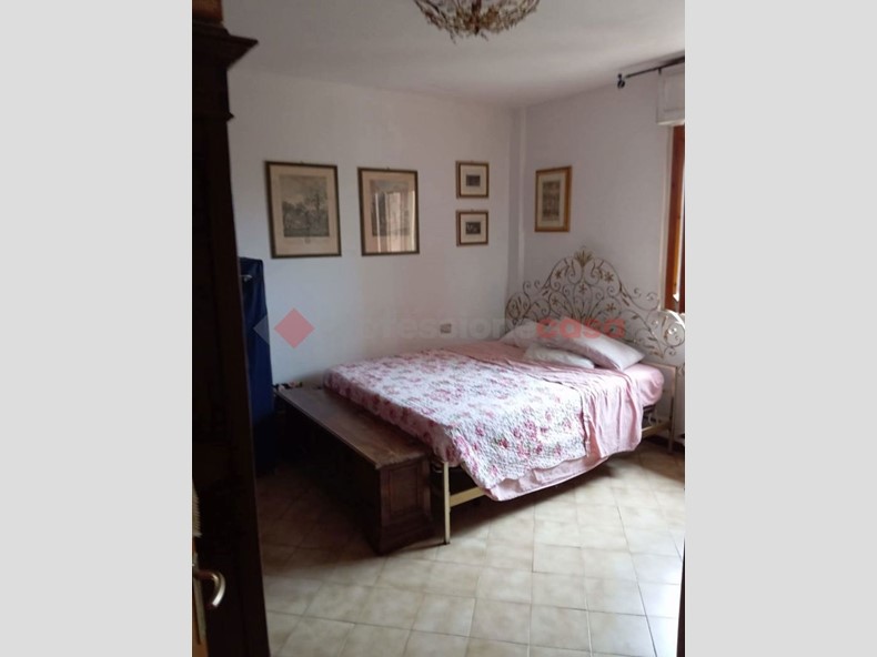 Appartamento in Vendita a Monteroni d'Arbia, 150'000€, 105 m², con Box