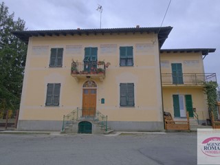 Casa Indipendente in Vendita a Ponzone, zona Moretti, 180'000€, 418 m²