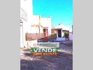 Casa Indipendente in Vendita a Mascali, zona Mascali, 150'000€, 130 m²