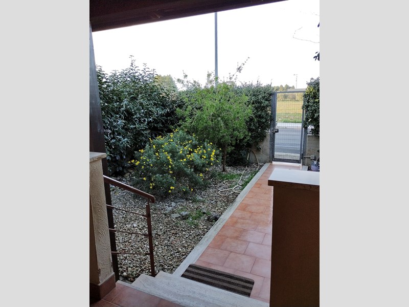 Villetta a schiera in Vendita a Casamassima, zona Via Bari , 225'000€, 160 m²