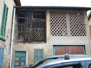 Rustico in Vendita a Verano Brianza, zona Valle dei Mulini, 55'000€, 111,32