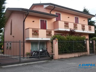 Villa in Vendita a Montagnana, 449'000€, 200 m²