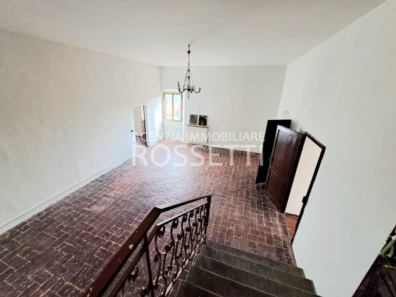 Appartamento in Vendita a Cerreto Guidi, 99'000€, 150 m²