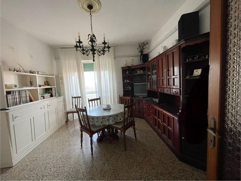 Quadrilocale in Vendita a Livorno, 120'000€, 80 m²
