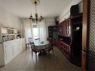 Quadrilocale in Vendita a Livorno, 120'000€, 80 m²