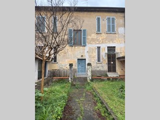 Villa in Vendita a Carrara, zona Marina di Carrara, 650'000€, 250 m², con Box