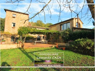 Casale in Vendita a Montaione, 1'300'000€, 400 m²