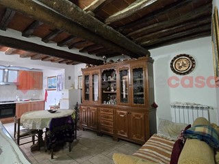 Quadrilocale in Vendita a Arezzo, 110'000€, 108 m², arredato