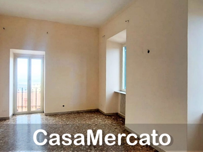 Trilocale in Vendita a Rocca di Papa, 98'000€, 89 m²