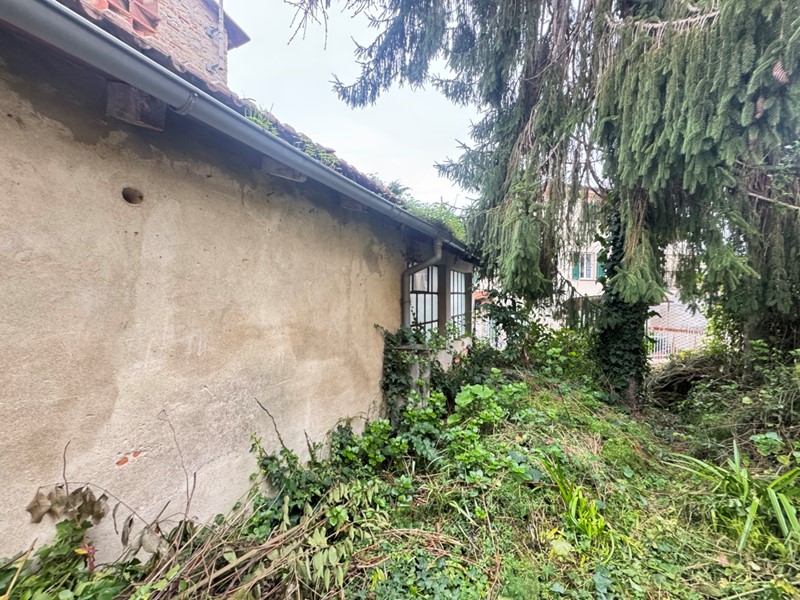 Casa Semi Indipendente in Vendita a Massarosa, 50'000€, 100 m²