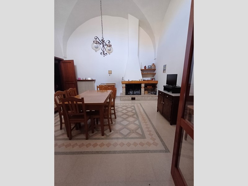 Casa Indipendente in Vendita a San Pietro in Lama, 225'000€, 200 m²