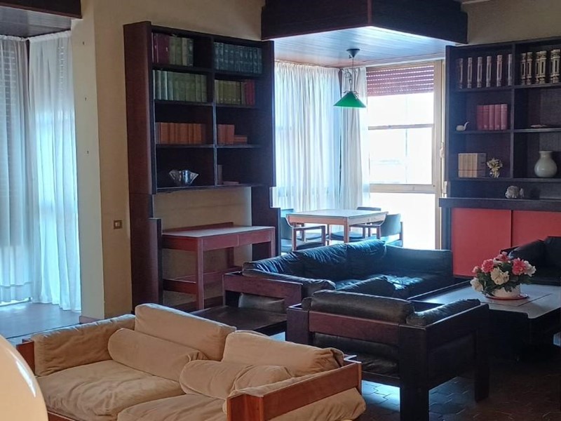 Appartamento in Vendita a Viareggio, 620'000€, 210 m², arredato