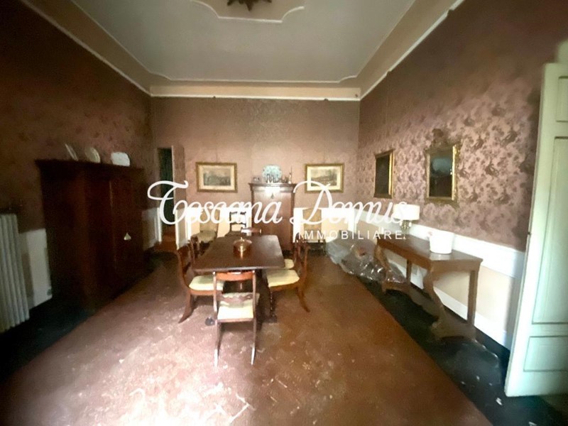 Appartamento in Vendita a Siena, 700'000&euro;, 300 m², arredato, con Box