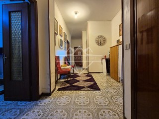 Quadrilocale in Vendita a Carrara, zona Marina di Carrara, 209'000€, 101 m²