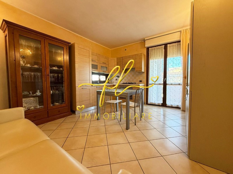 Trilocale in Vendita a Cecina, 215'000€, 57 m², arredato, con Box