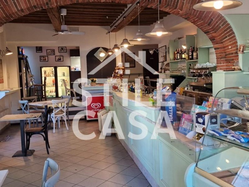 Immobile commerciale in Vendita a Fucecchio, zona Galleno, 100'000€, 115 m²