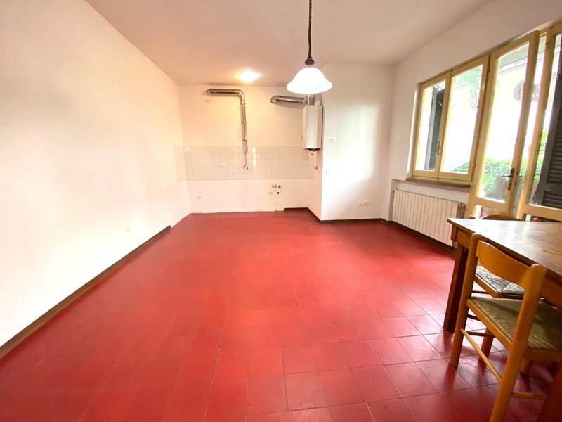 Trilocale in Vendita a Massa, zona Marina di Massa, 230'000€, 50 m², arredato