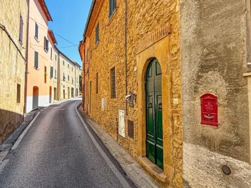 Bilocale in Vendita a Montescudaio, 83'000€, 38 m², arredato