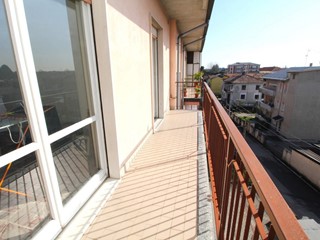 Trilocale in Vendita a Marnate, 99'000€, 90 m²