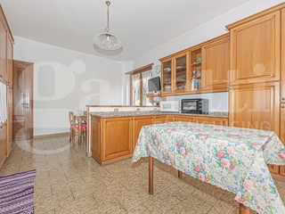 Appartamento in Vendita a Rivoli, 254'000€, 203 m²