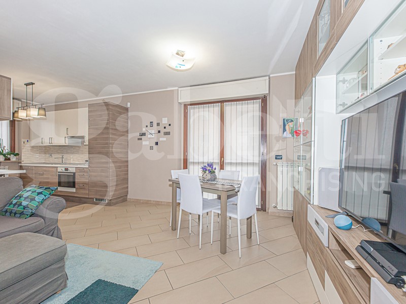 Trilocale in Vendita a Rivoli, 169'000€, 77 m²