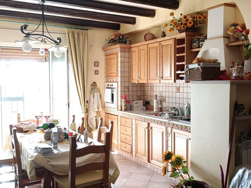 Trilocale in Vendita a Acireale, 145'000€, 90 m², con Box
