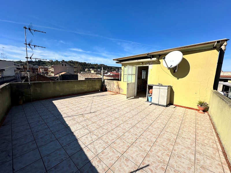 Casa Indipendente in Vendita a Barcellona Pozzo di Gotto, 49'000€, 112 m²