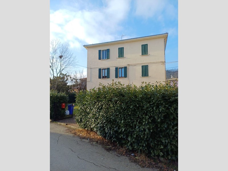 Quadrilocale in Vendita a Medesano, zona Felegara, 85'000&euro;, 70 m²