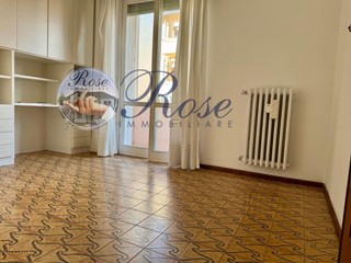 Appartamento in Vendita a Livorno, 300'000€, 120 m², con Box