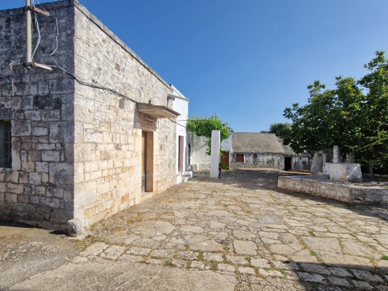 Casa Indipendente in Vendita a Monopoli, zona COLLINA, 290'000€, 240 m²