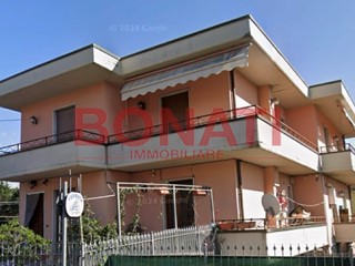 Appartamento in Vendita a Sarzana, zona Centro Storico, 229'000€, 150 m²