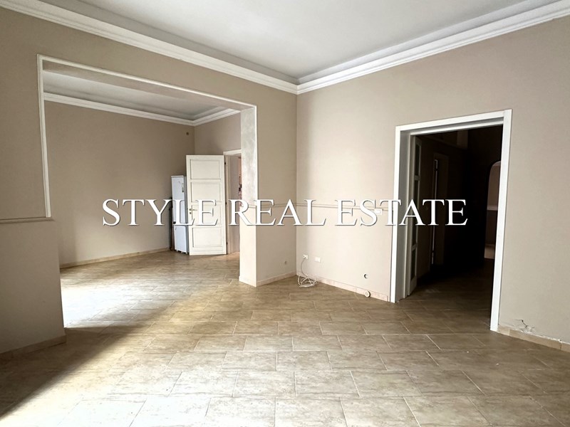 Appartamento in Vendita a Siracusa, zona BORGATA, 190'000&euro;, 195 m²