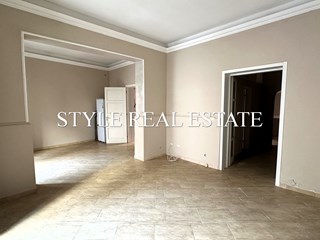 Appartamento in Vendita a Siracusa, zona BORGATA, 190'000&euro;, 195 m²