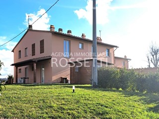 Casa Indipendente in Vendita a Cerreto Guidi, 289'000€, 165 m²