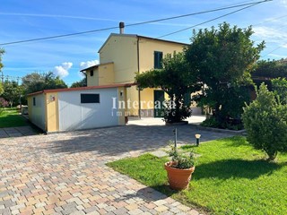 Casa Indipendente in Vendita a Pisa, 375'000€, 130 m²