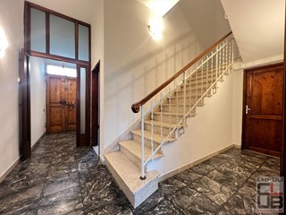 Casa Indipendente in Vendita a Montelupo Fiorentino, 300'000€, 180 m²