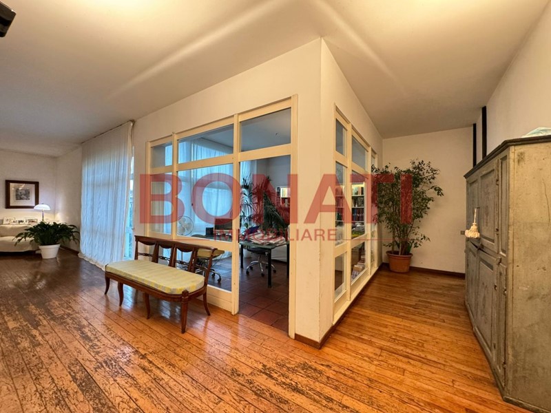 Casa Semi Indipendente in Vendita a La Spezia, zona Periferia Est, 560'000&euro;, 200 m², con Box