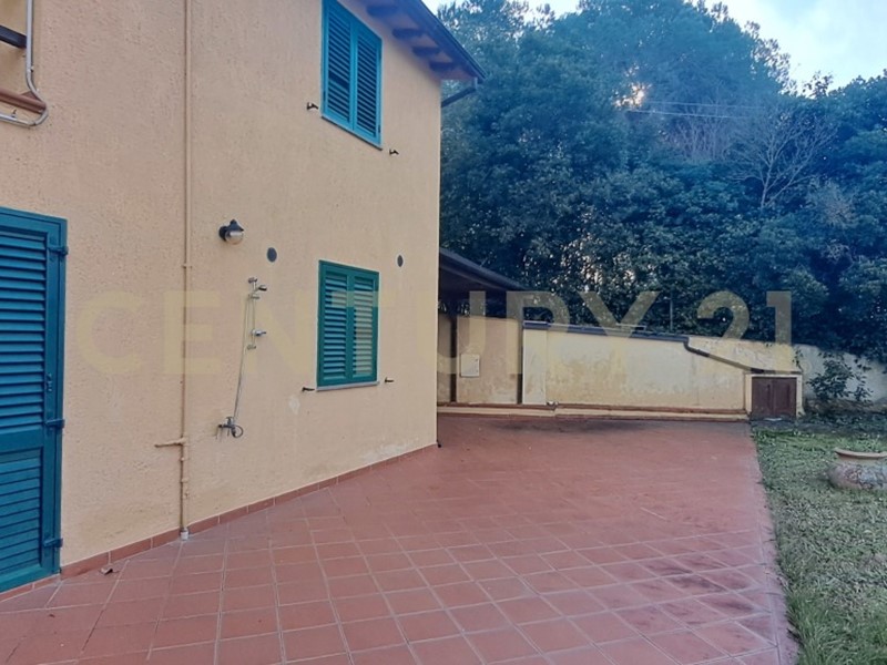 Casa Indipendente in Vendita a Orbetello, zona Fonteblanda, 830'000€, 180 m², arredato, con Box