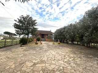 Casa Indipendente in Vendita a Anagni, 177'000€, 275 m²